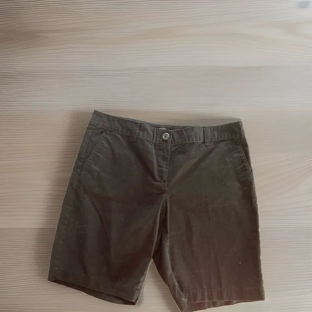 Loft Chino Shorts Black Size 8 Cotton Excellent Condition Casual Preppy
